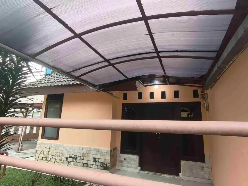 Termurah Rumah Sewa di BSD Griya Loka (Lagi proses Cat agar bagus)