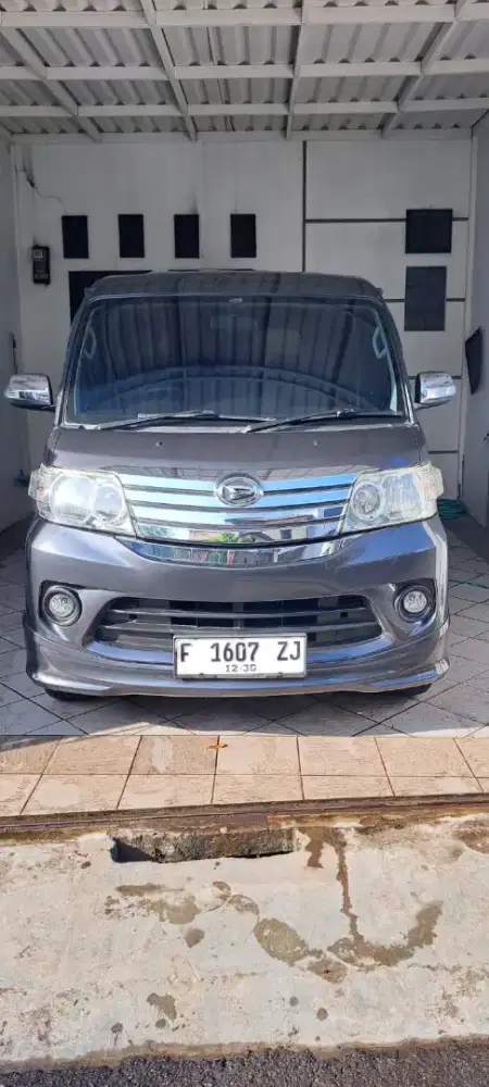 Daihatsu Luxio X AT 2015
