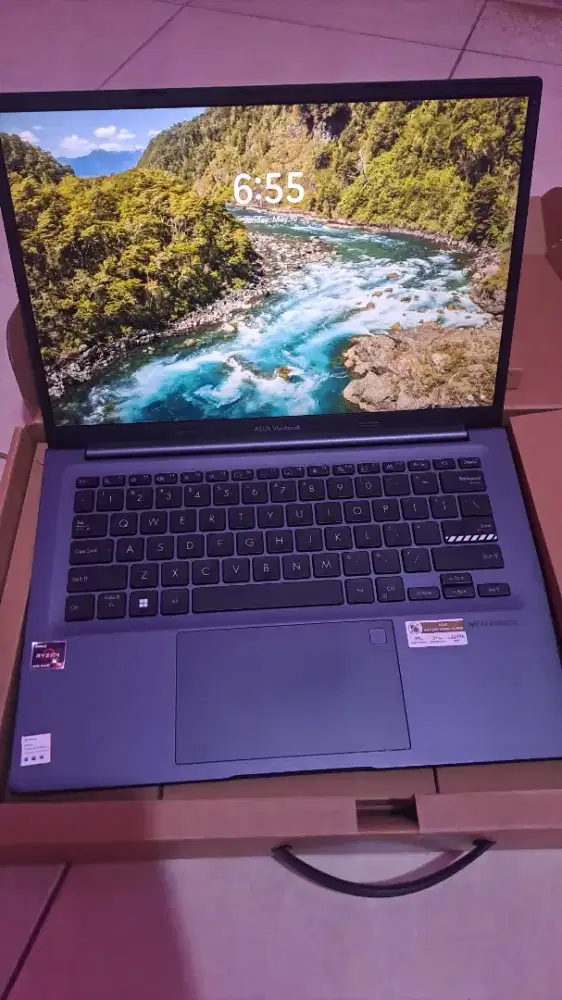 Laptop Asus Vivobook M1403 OLED