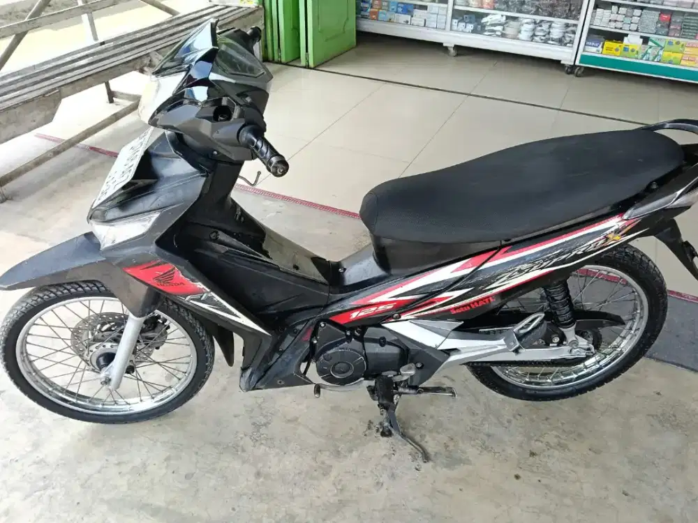 Di jual cepat Honda Supra x injeksi 2015