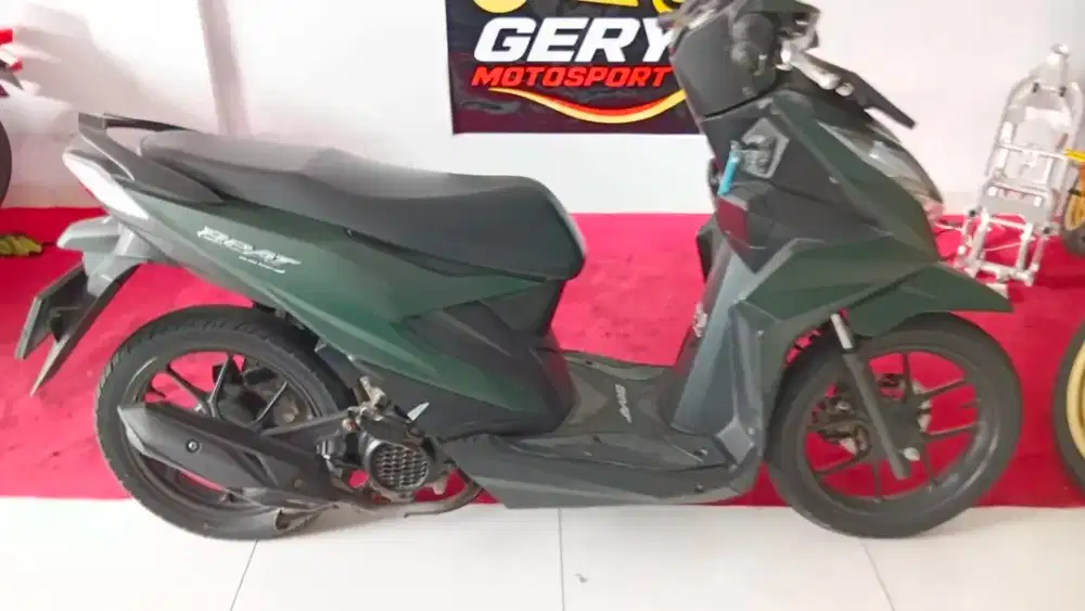 Dijual Honda Beat Hijau Army 2024 super mulus