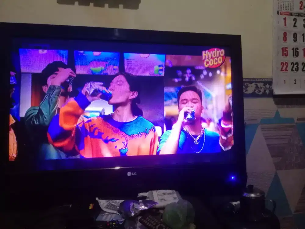 Murah LCD LG 42 Modif LED Terkenal Kuat Apalagi Layarnya Bandel + STB