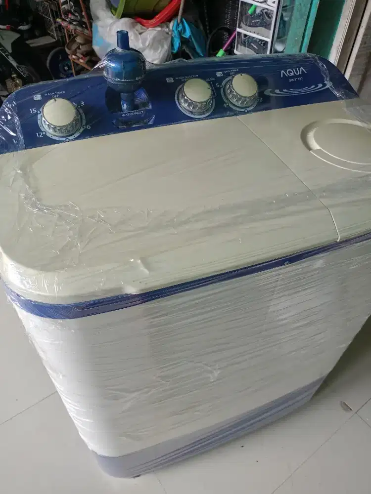 Mesin cuci 2 tabung merk Aqua japan hijab mulusss 8kg