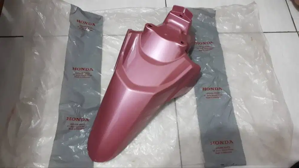 Spakbor Honda Beat ORIGINAL