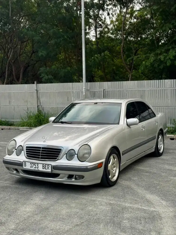 Mercedes Benz W210 E240 V6 M112 Elegance New Eyes