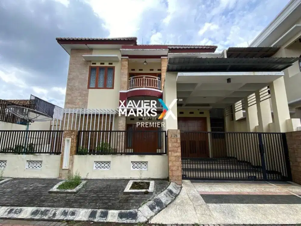 Dijual Rumah Mewah 2Lt Terawat Siap Huni Dg One Gate System Lingkungan Asri Dekat Wisata Hawaii Waterpark dan Exit Tol Di Graha Kencana