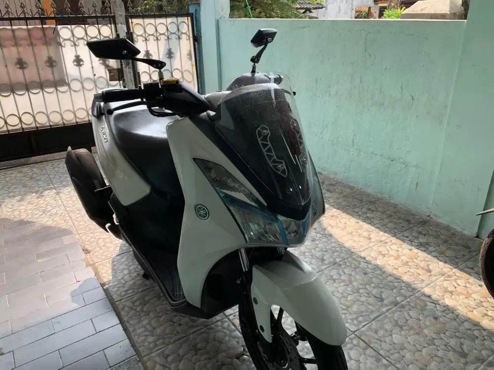 Yamaha Lexi 125 2019 putih