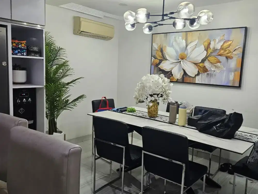 Jual Rumah Pantai Indah Kapuk 9x16 3lantai renov SHM furnish minimalis bagus
