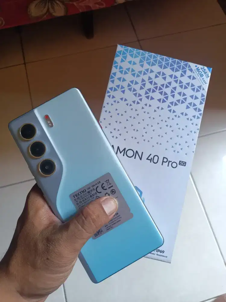 Tecno Camon 40 Pro 5g (8/256)