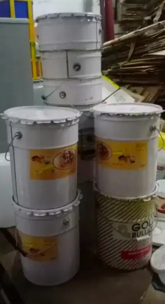 Ember kaleng 20 liter bekas bahan kue