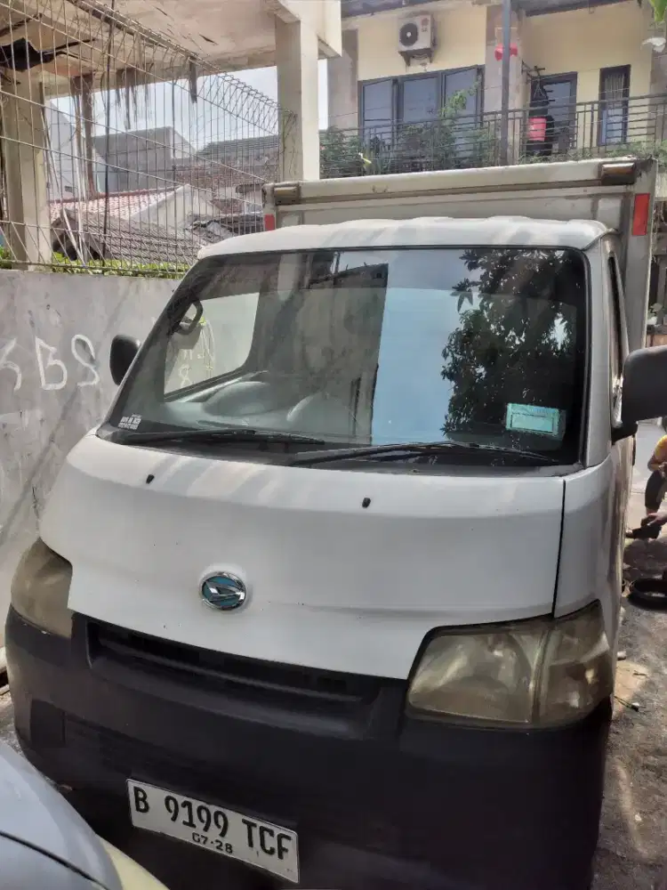 Sewa mobil Box Harian dan Bulanan