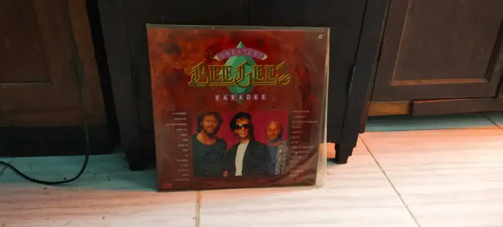 Murah Borongan Kaset LASER DISC KUNO Album BEE GEES &Lagu2 Karaoke