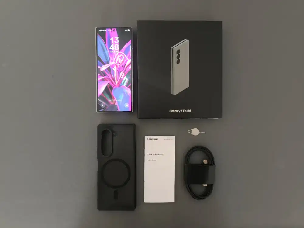 Samsung Galaxy Z Fold 6 12/256 - Fullset Istimewa, Ex Garansi Resmi