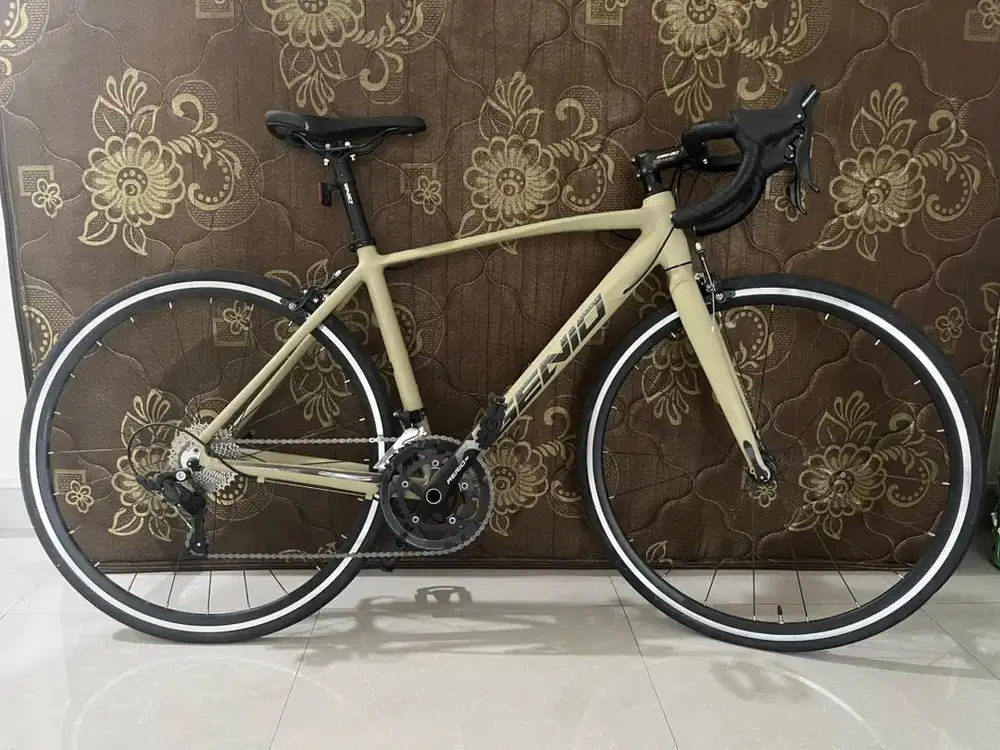 Sepeda Road Bike Genio