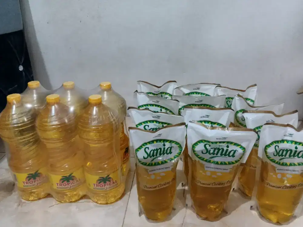 Minyak goreng Sania 800ml / karton