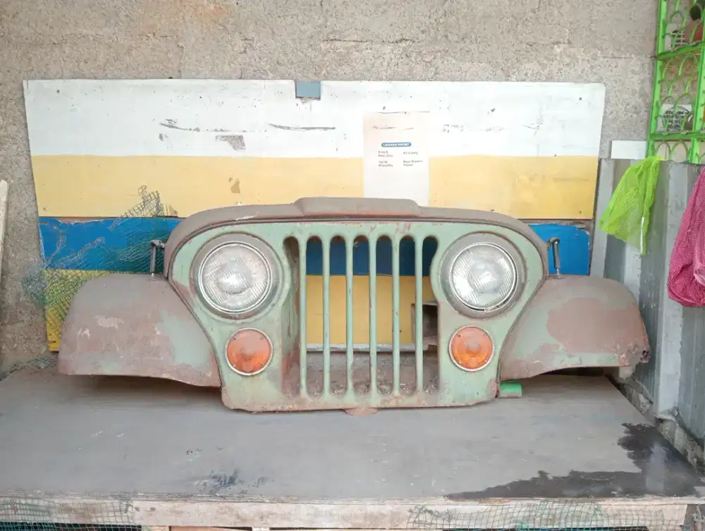 Kap depan mobil jeep