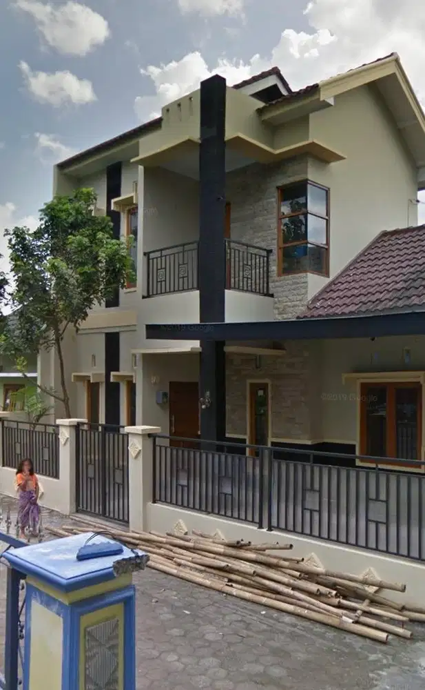Dikontrakkan Rumah 2 lantai Timur Kids Fun Jl Wonosari