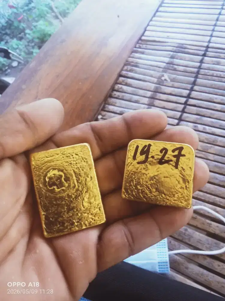 Ready Emas LM murni kadar 99% dari peleburan perhiasan