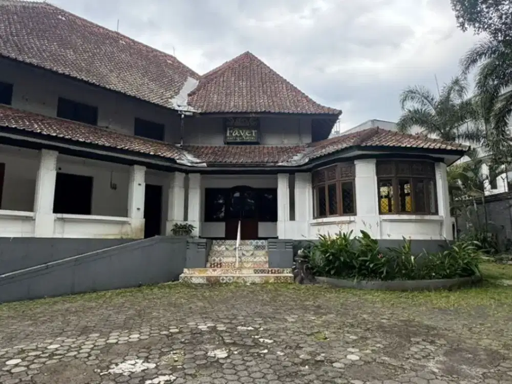 DISEWAKAN RUMAH EX CAFE DI SAYAP DAGO SAYAP RIAU BANDUNG