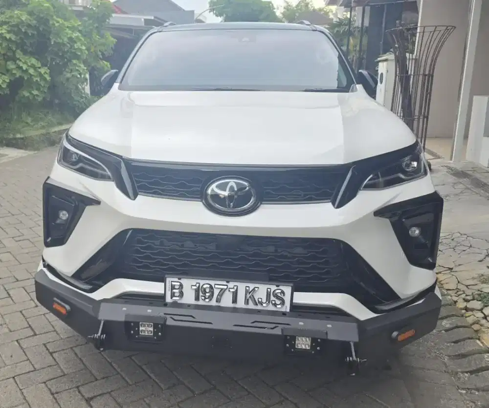 Fortuner 2.8 GR TSS Aero Two Tone 2025 ANTIK KM 5 rb