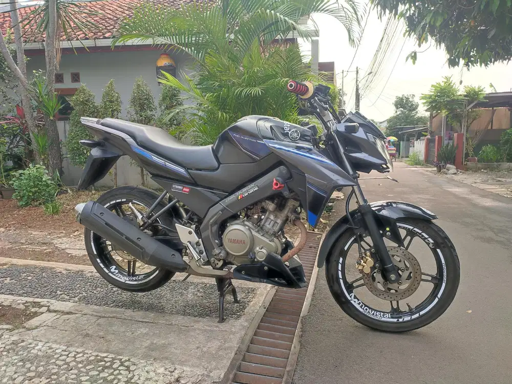 JUAL YAMAHA VIXION ADVANCE TAHUN 2015