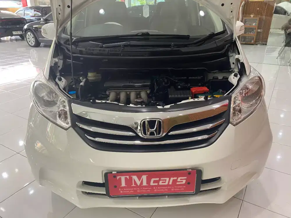 Honda Freed 2012 PSD 1.5 AT super istimewa
