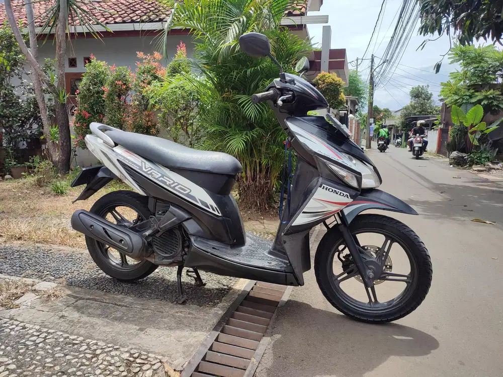 JUAL HONDA VARIO 110 KARBU TAHUN 2010