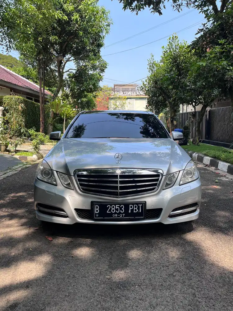 LOW KM Mercedes-Benz E300 2012 Bensin