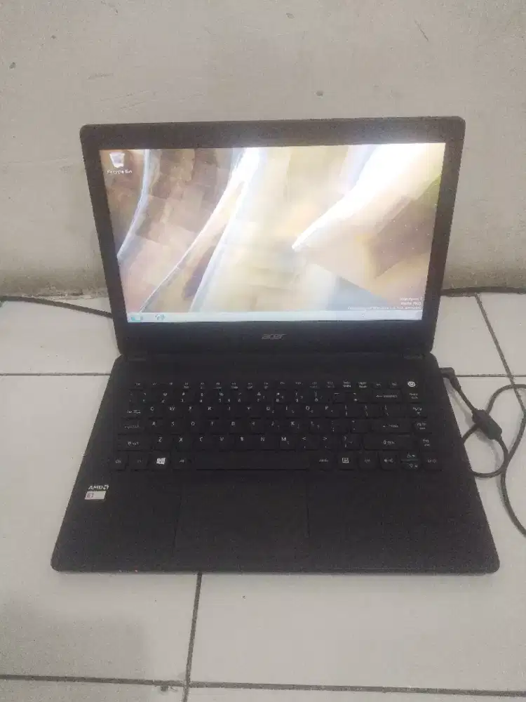 Bu jual Acer Aspire ES1-421 AmdE1-6010 4gb/256gb