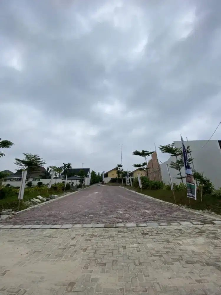 Tanah luas di pusat kota