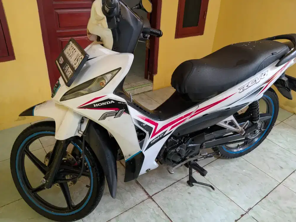 JUAL MOTOR HONDA REVO TAHUN 2017 LENGKAP ORIGINAL