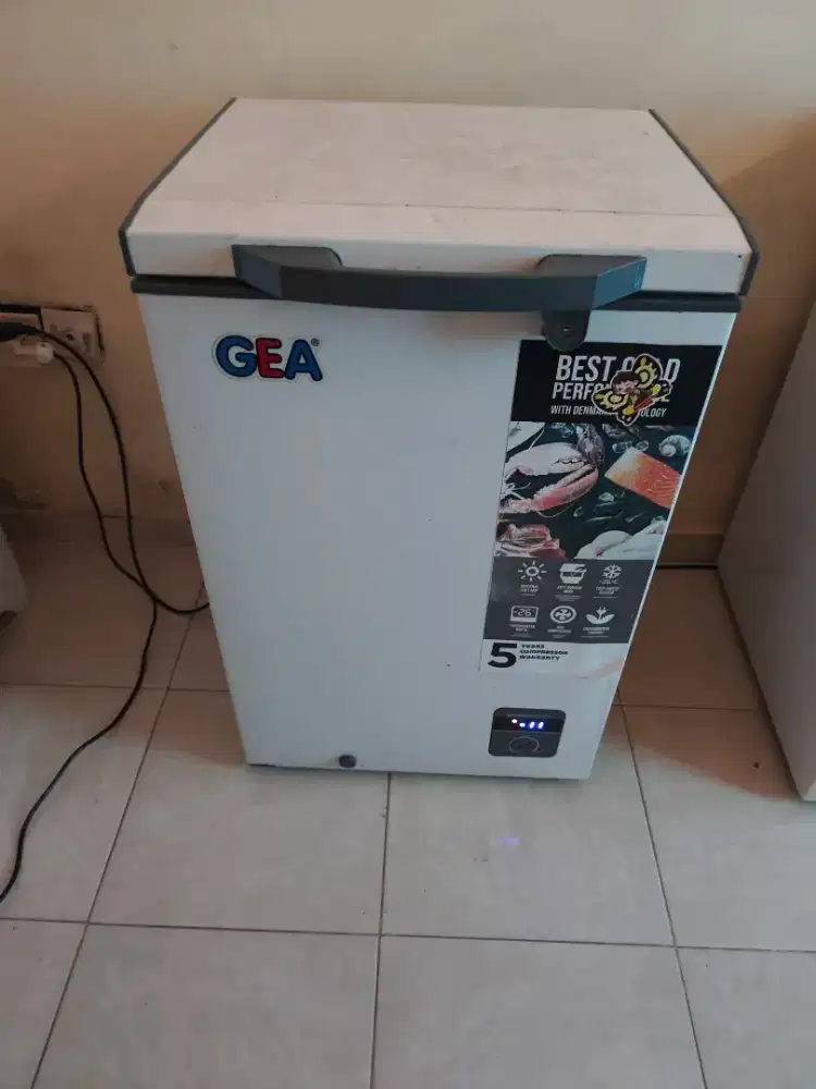FREEZER BOX GEA AB 108R KAPASITAS 100 LITER