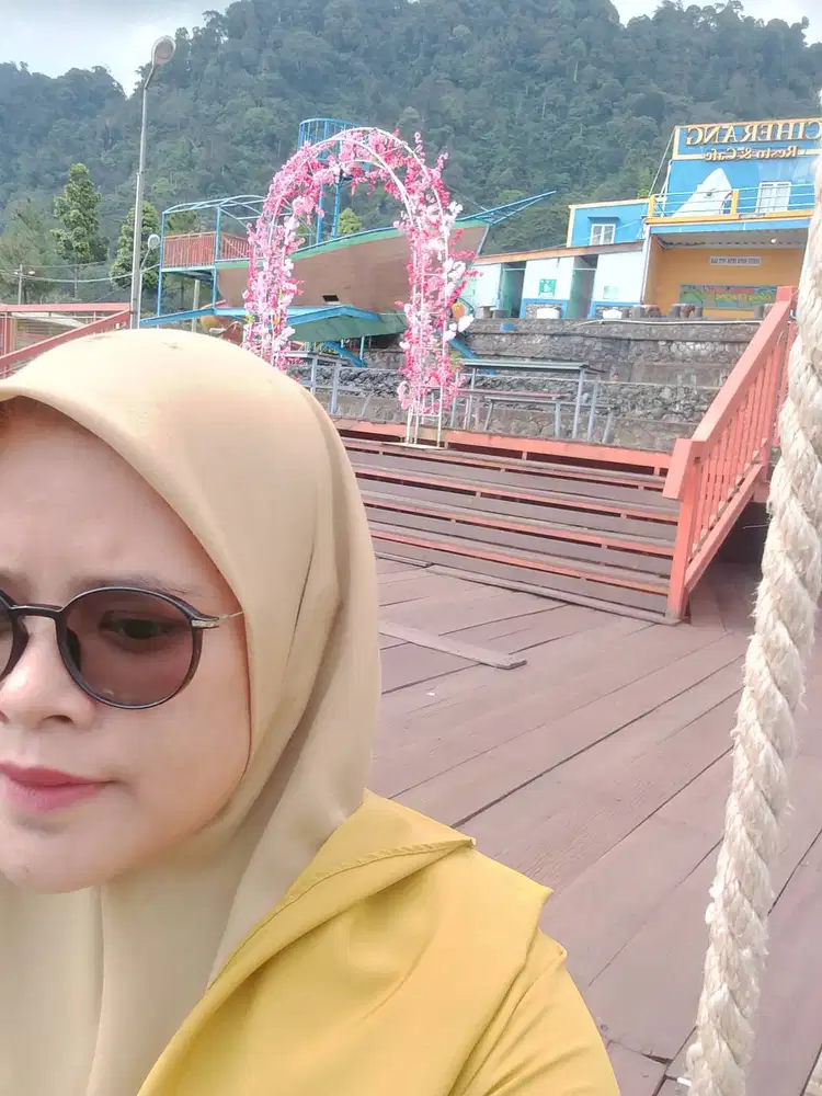 Mencari pekerjaan halal dan yg bener² pekerjaan bukan yg neko²