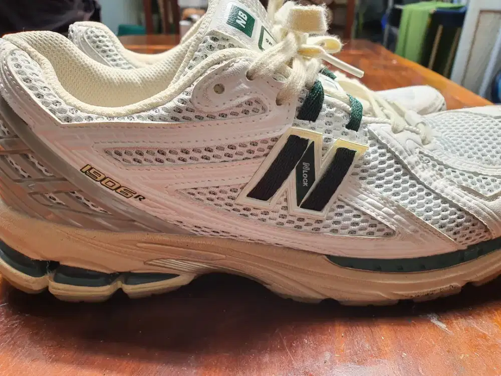 New balance 1906r size 45