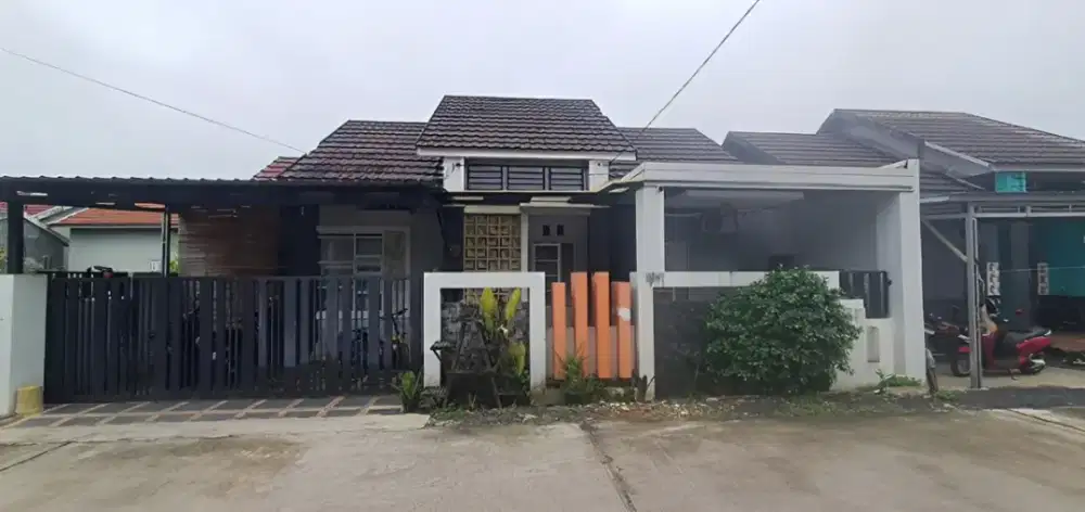 Digadaikan Rumah Beserta isinya Jalan Pramuka Pal 6