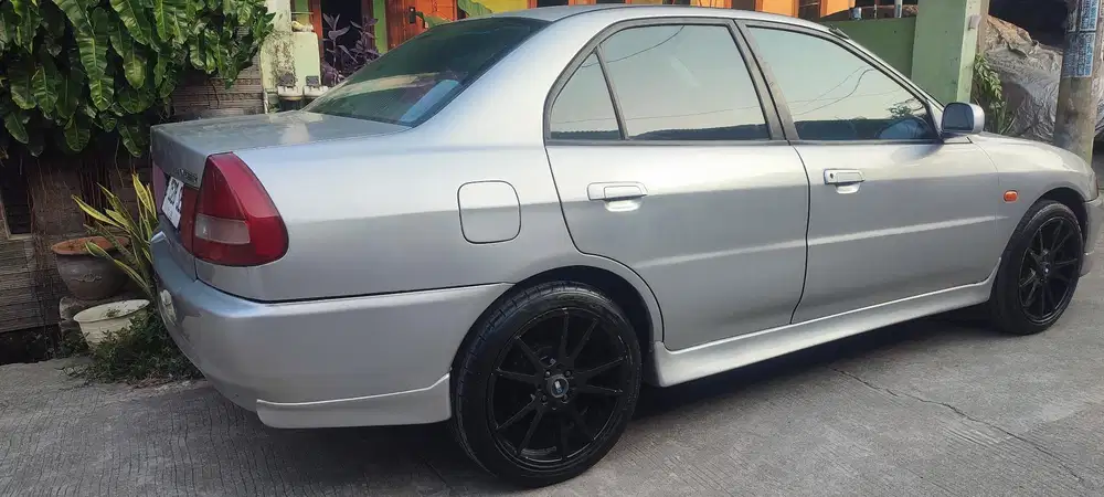 Mitsubishi Lancer 1998 Bensin