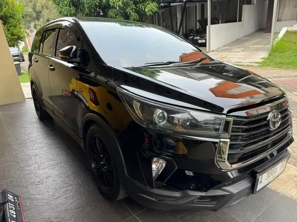 Innova Reborn V Bensin 2017