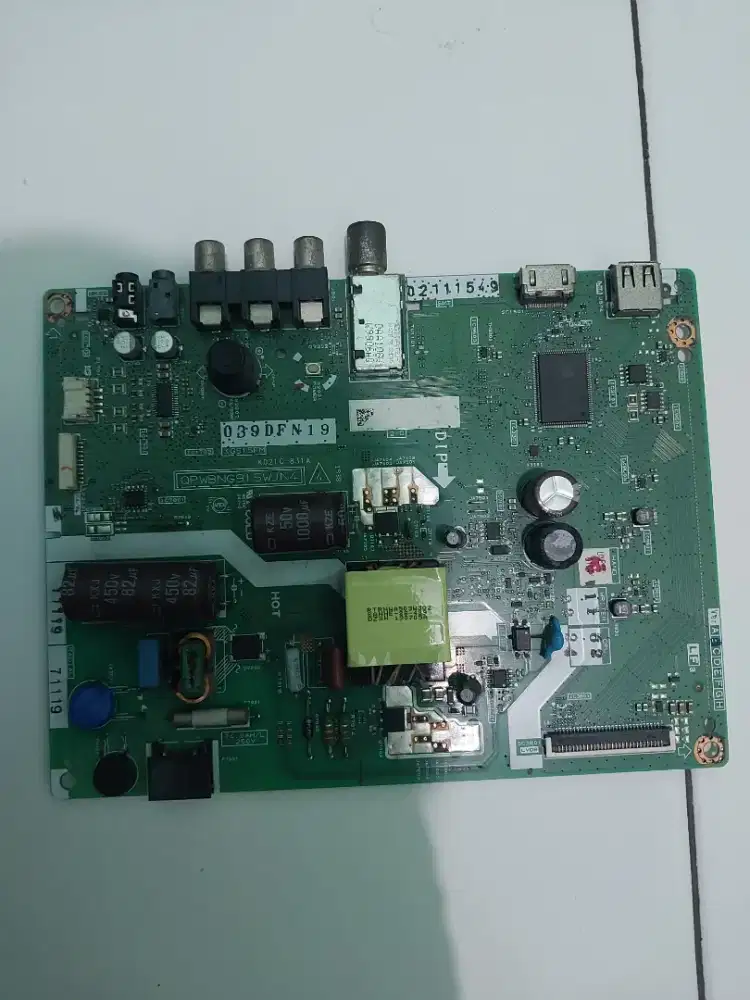 Mesin/board TV Sharp 2T-C32BA1L