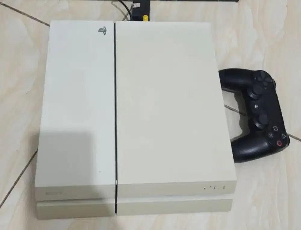 PS4 500GB Full Set 2 Stick I-IEN 9.00