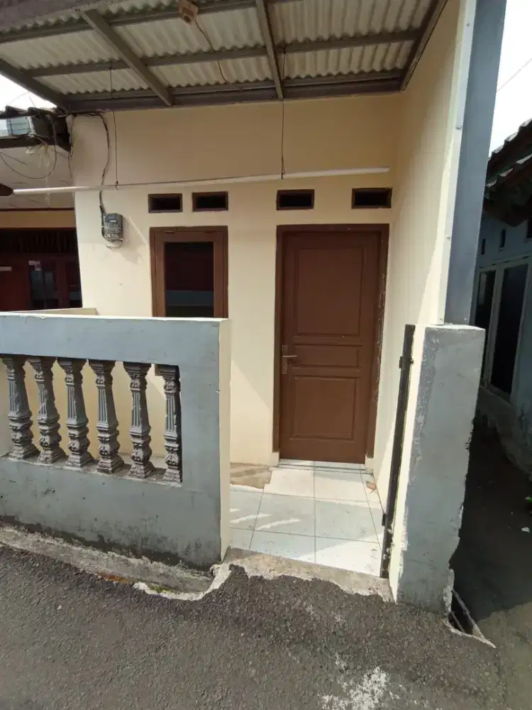 Rumah Murah  Dikontrakan Dekat jln Raya kebagusan