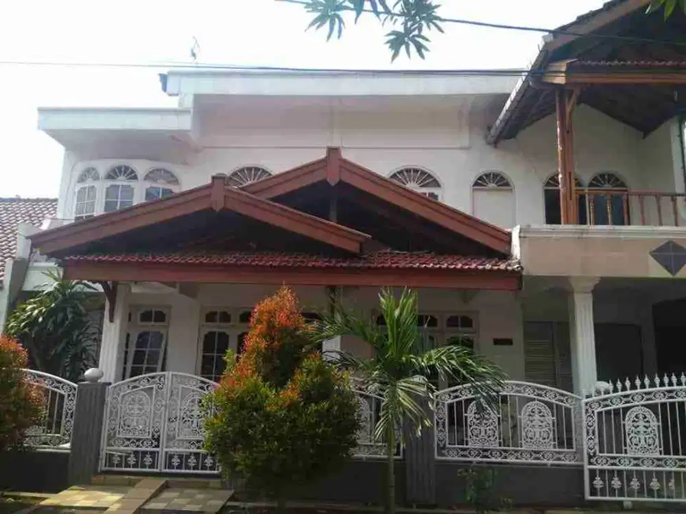 Dijual Crpat Rumah dalam Perumahan di Kranji. Bekasi. Strategis dan Tanah Luas.
