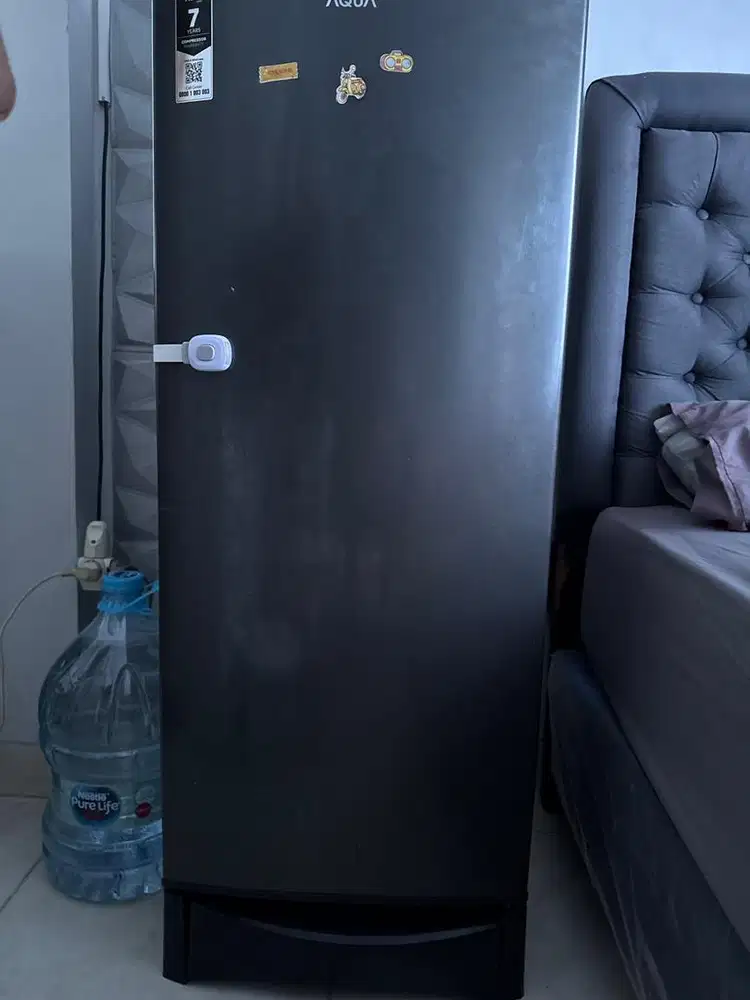 Kulkas aqua 1 pintu