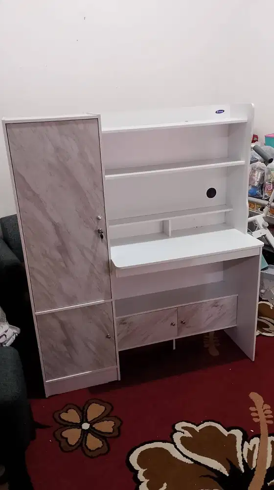 MEJA BELAJAR MINIMALIS MARBEL