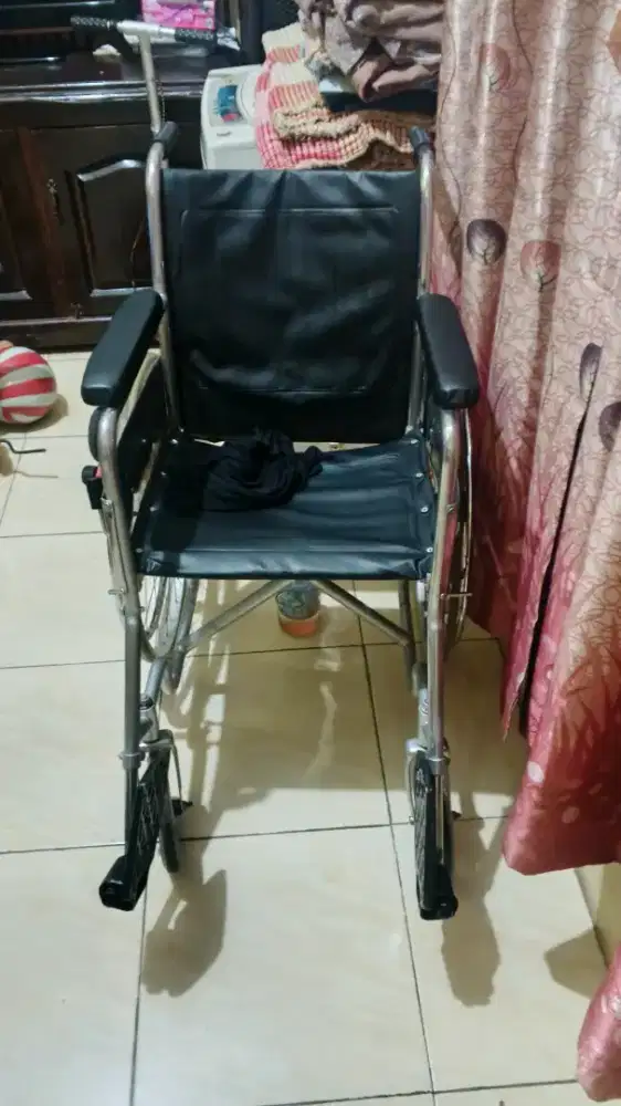 KORSI RODA UNTUK ORANG DEWASA