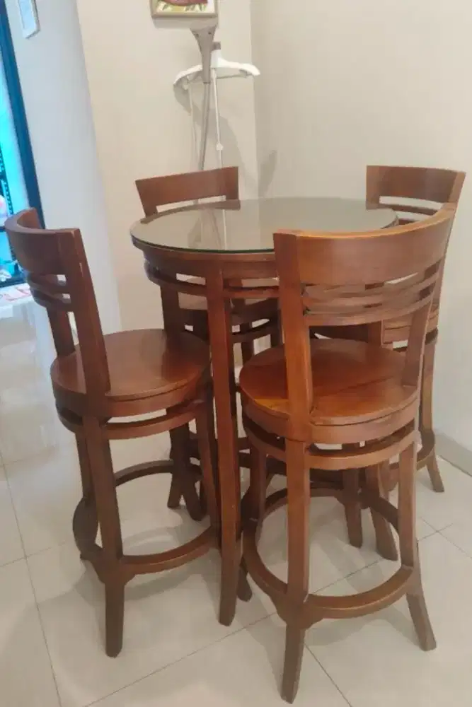 Meja dan kursi kayu Jati model bar