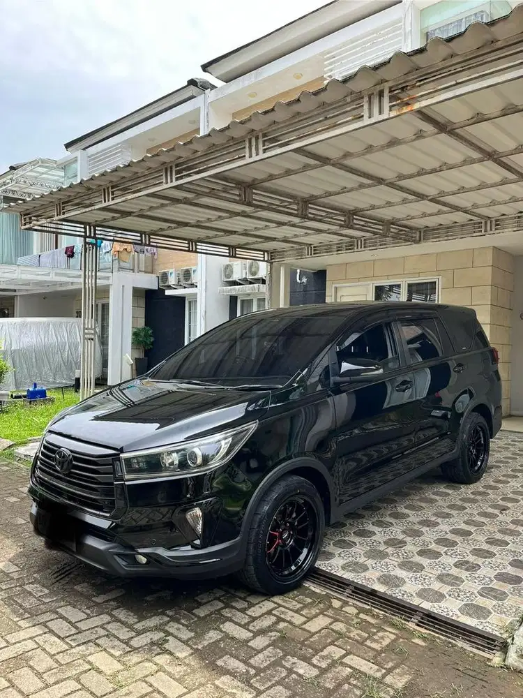 Innova venturer special