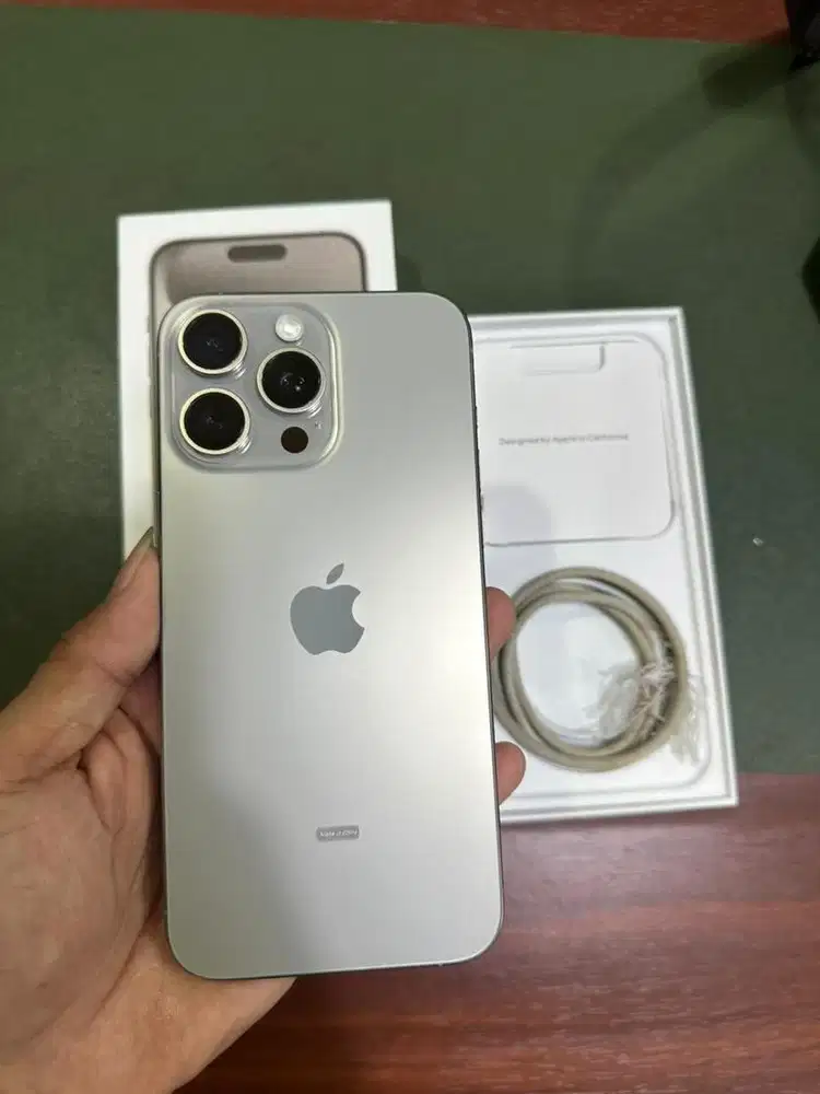 iPhone 15 Pro Max 256GB BH84% Natural Tittanium Garansi Ex Resmi iBox