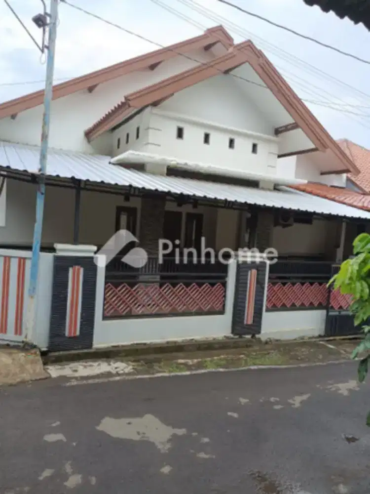 Dijual rumah cantik minimalis full furniture di Kudus Atas (Dawe)