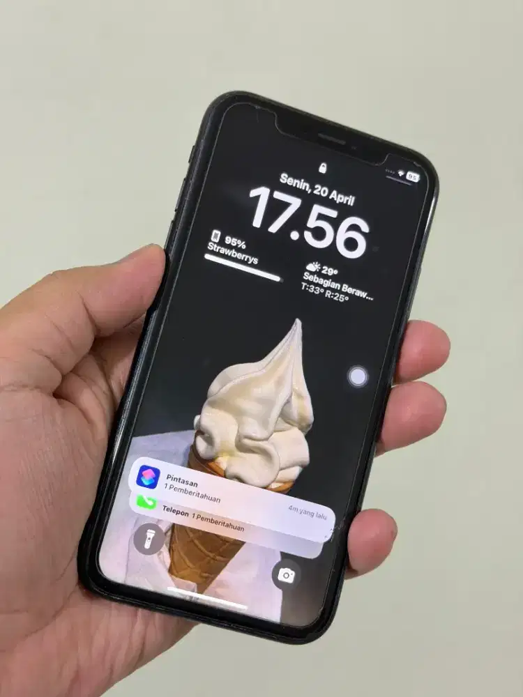 IPHONE XR BLACK