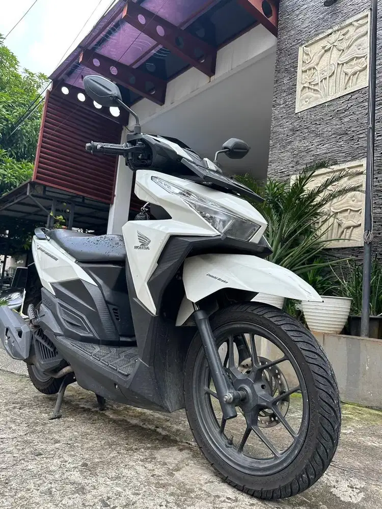 Dijual Honda Vario 150 ISS 2017 KM 11rb Antik Tgn-1 Original Cat/Mesin